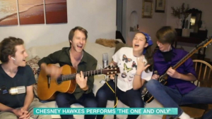 Chesney Hawkes and his three kids put on a show to raise spirits (Image: ITV)<br/>Fot. irishmirror.ie