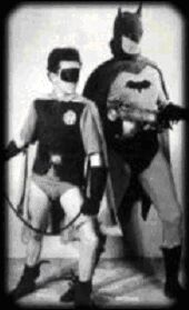Kadr z serialu o Batmanie z 1943 roku.