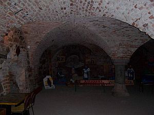 Piwnica pod kaplicą, zachowana w pierwotnym stanie<br/>Fot. Sebastian Chosiński